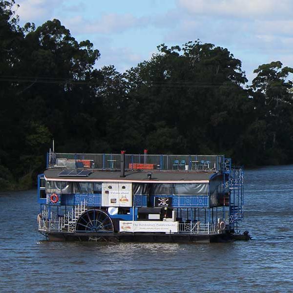 Picture of Hawkesbury River at Windsor with the Hawkesbury Paddlewheeler